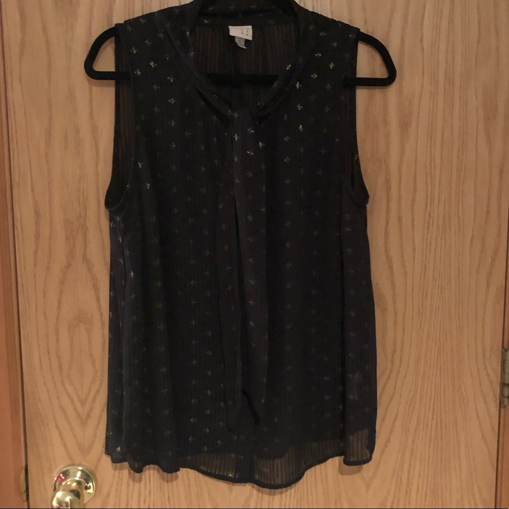 Tie neck sleeveless blouse